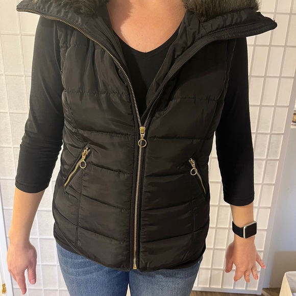 Black Quilted Vest - Picture 3 of 8
